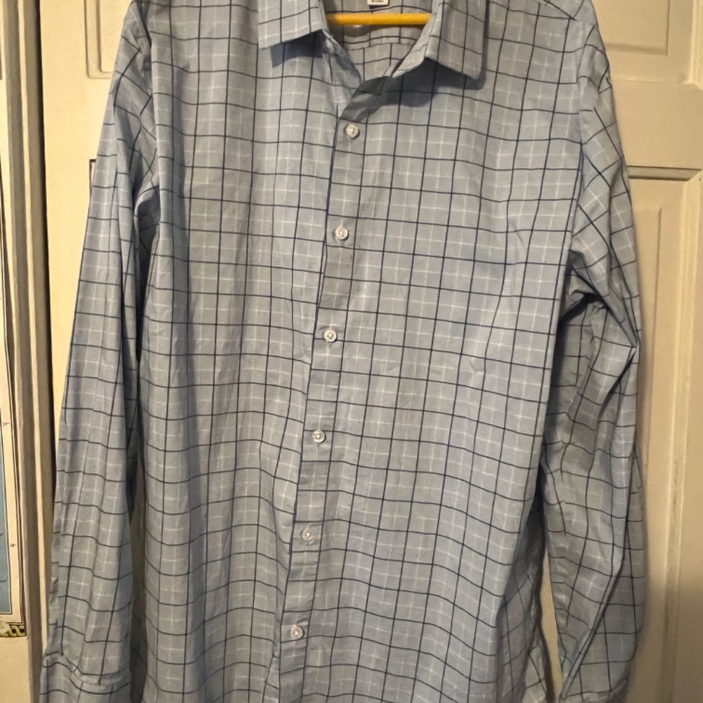 Old Navy Men's Button Down Dress Shirt